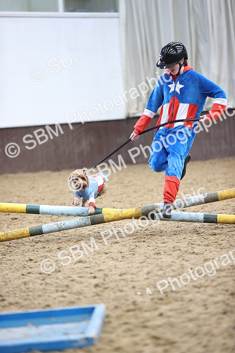 SBM_001610 - Class 3 - Horse & Hound 60cm
