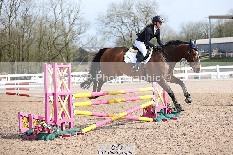 240406A-105311-02901 - Cls 20 British Novice and 90cm Open