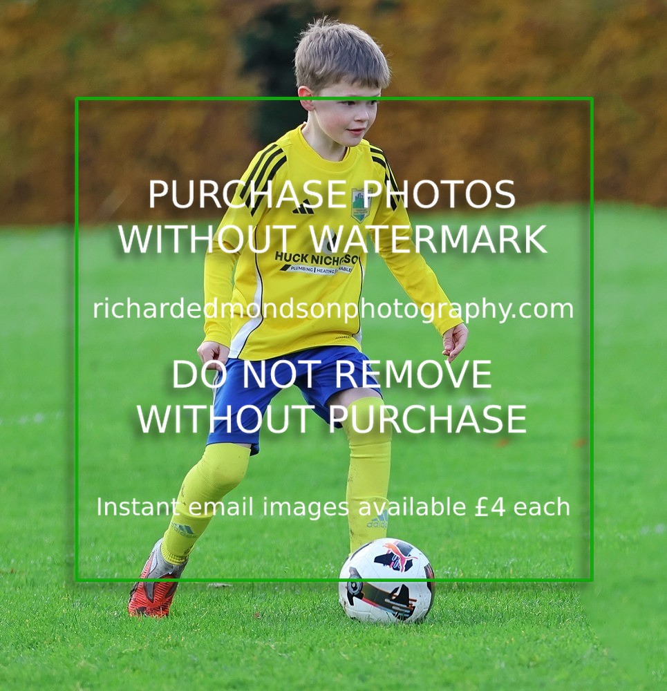 533A3195 - Kendal Utd U8's vs Sedbergh Wanderers Juniors U8 (8/11/25)