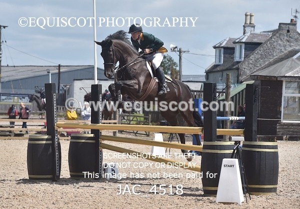 JAC_4518 - CLASS 6 Senior Newcomers/ 1.10m Open