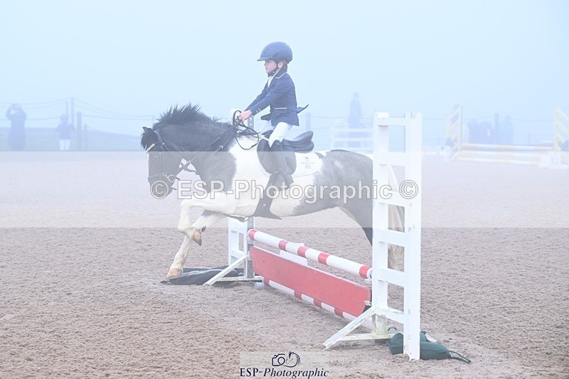 251115-092745-00304 - Cls 19 Clear Round 40cm