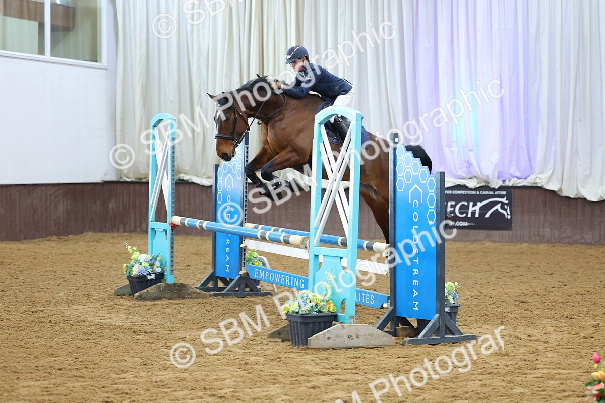 SBM_010065 - Class 21 - Nupafeed Supplements Senior Discovery/ 1m Open - First Round (1.00m)