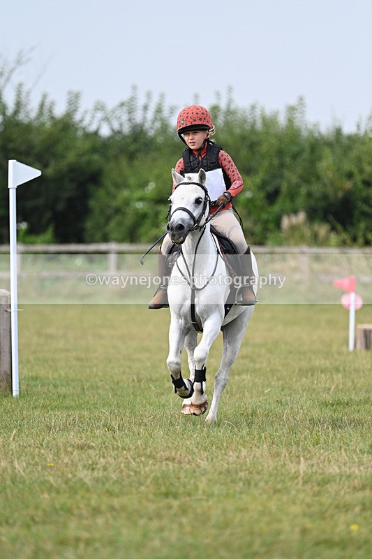 WJ7_5823 - 40cm XC Time 10:37 to 10:56