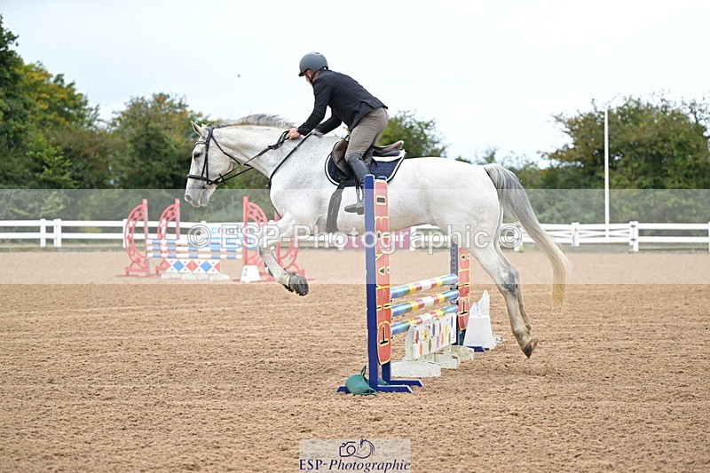 240925A-104515-00110 - Cls 1 British Novice and 90cm Open