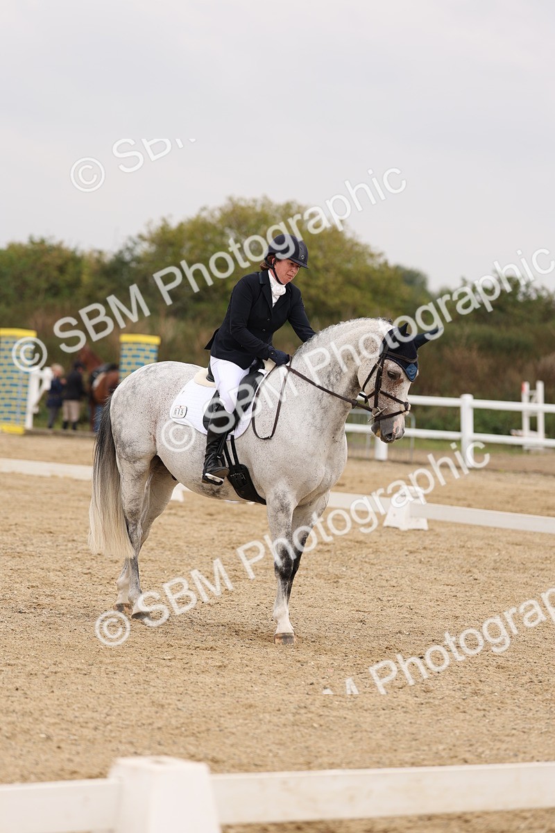 SBM_01629 - Class 9 - Novice 27 Champs