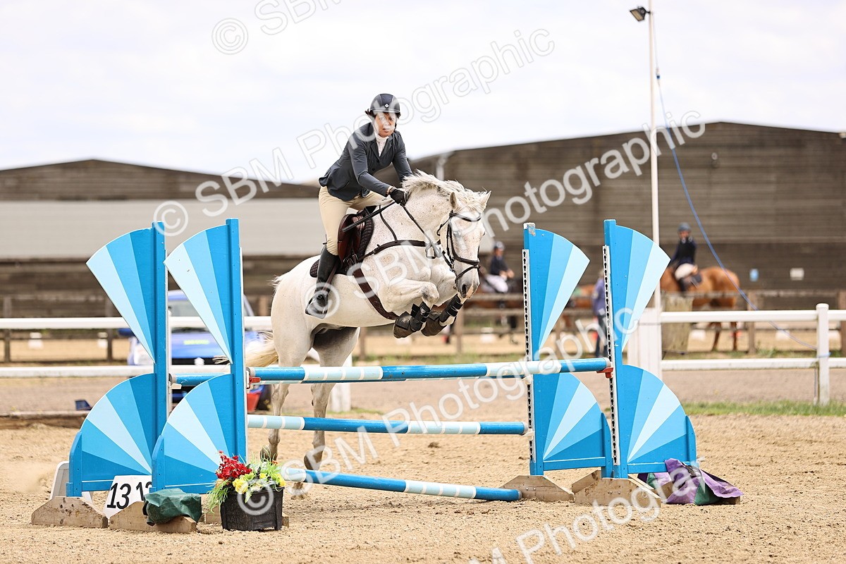 SBM_000390 - Class 4 - 1m showjumping