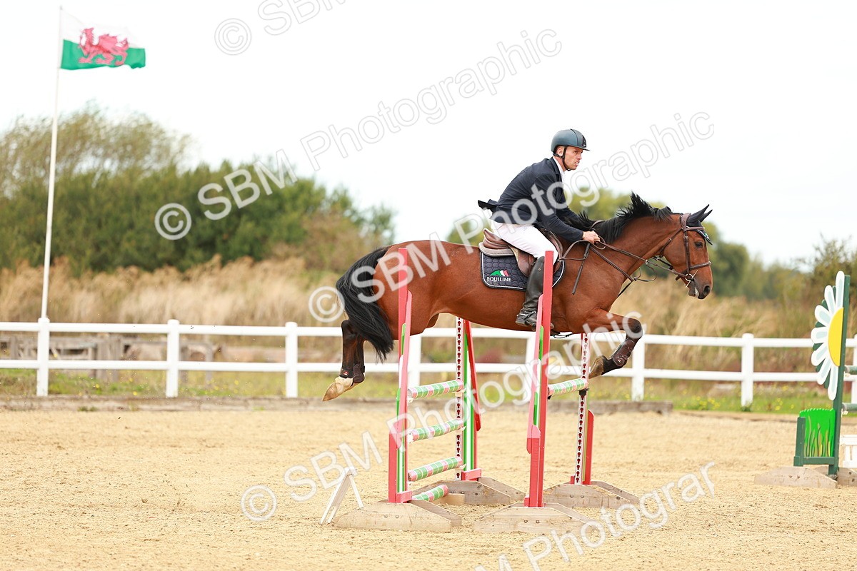 SBM_001595 - Class 4 - Senior Newcomers - 1.10m