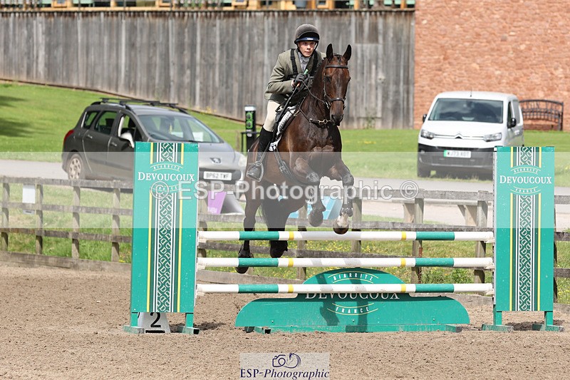 240804-105033-11313 - 415-Benjamin_Plunket-BARDUN_ACROBAT