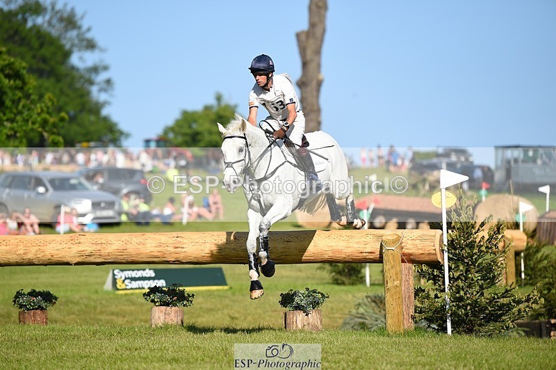 230527-175022-13652 - 163-UVERA_Z-Harry_Meade-XC