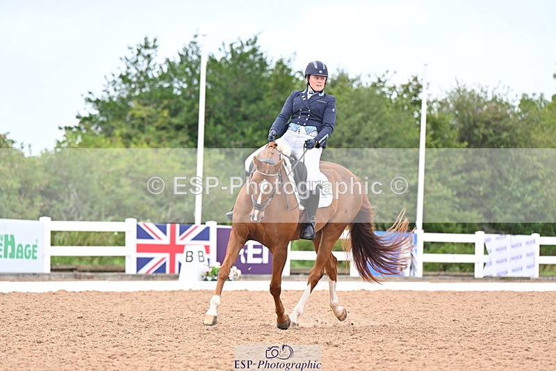 240815A-123732-01026 - 159-Verity.Perry-Bianchi