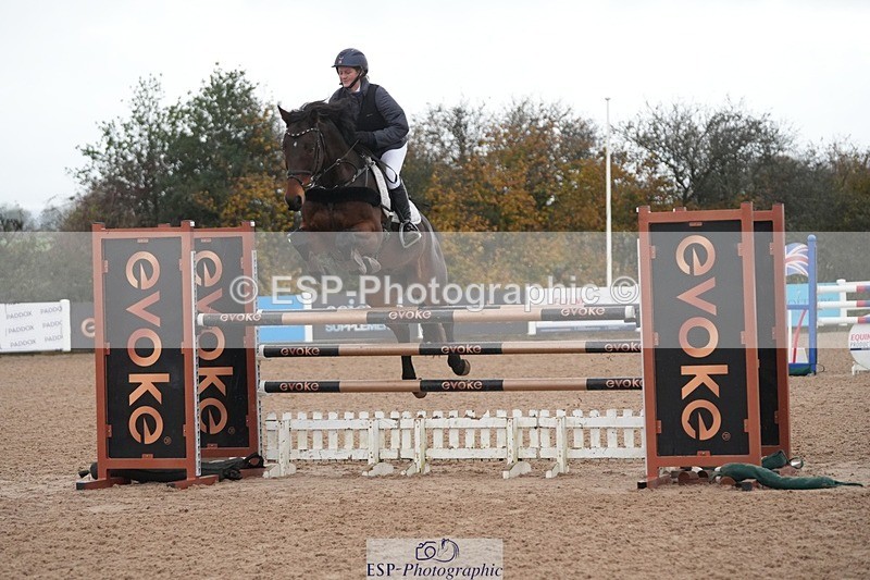 251107-130640-01072 - Cls 6 Foxhunter and 1.20m Open
