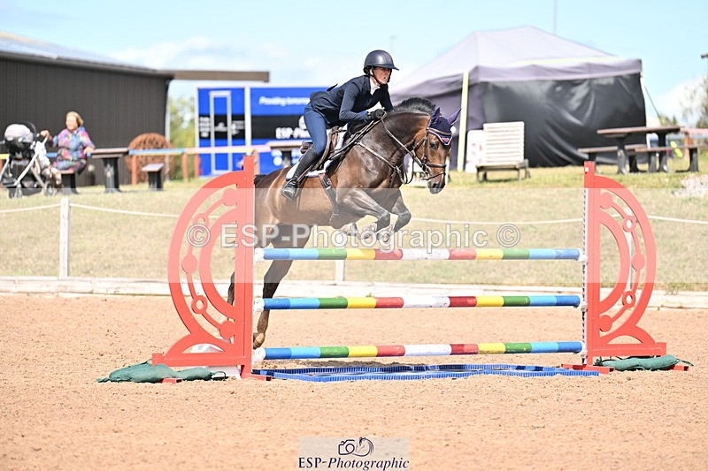 250827B-130432-00471 - Cls 4 Snr Newcomers 1.10m