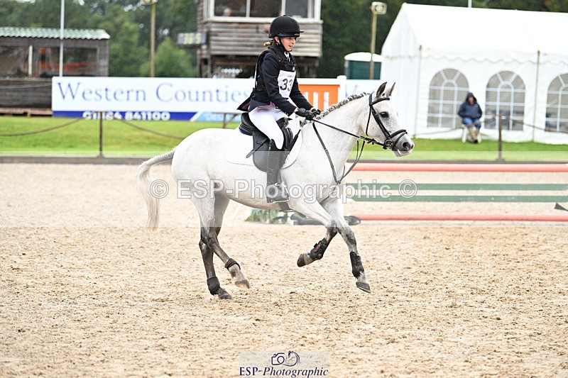 240824X-104118-24885 - 70cm Round 2 10.30 to 12.10