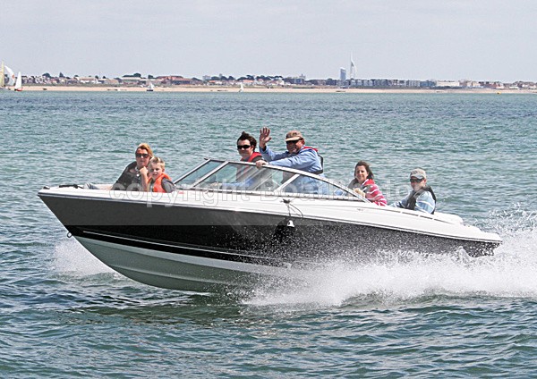 100620 BLUE SPEEDBOAT IMG_4129 - Speedboats