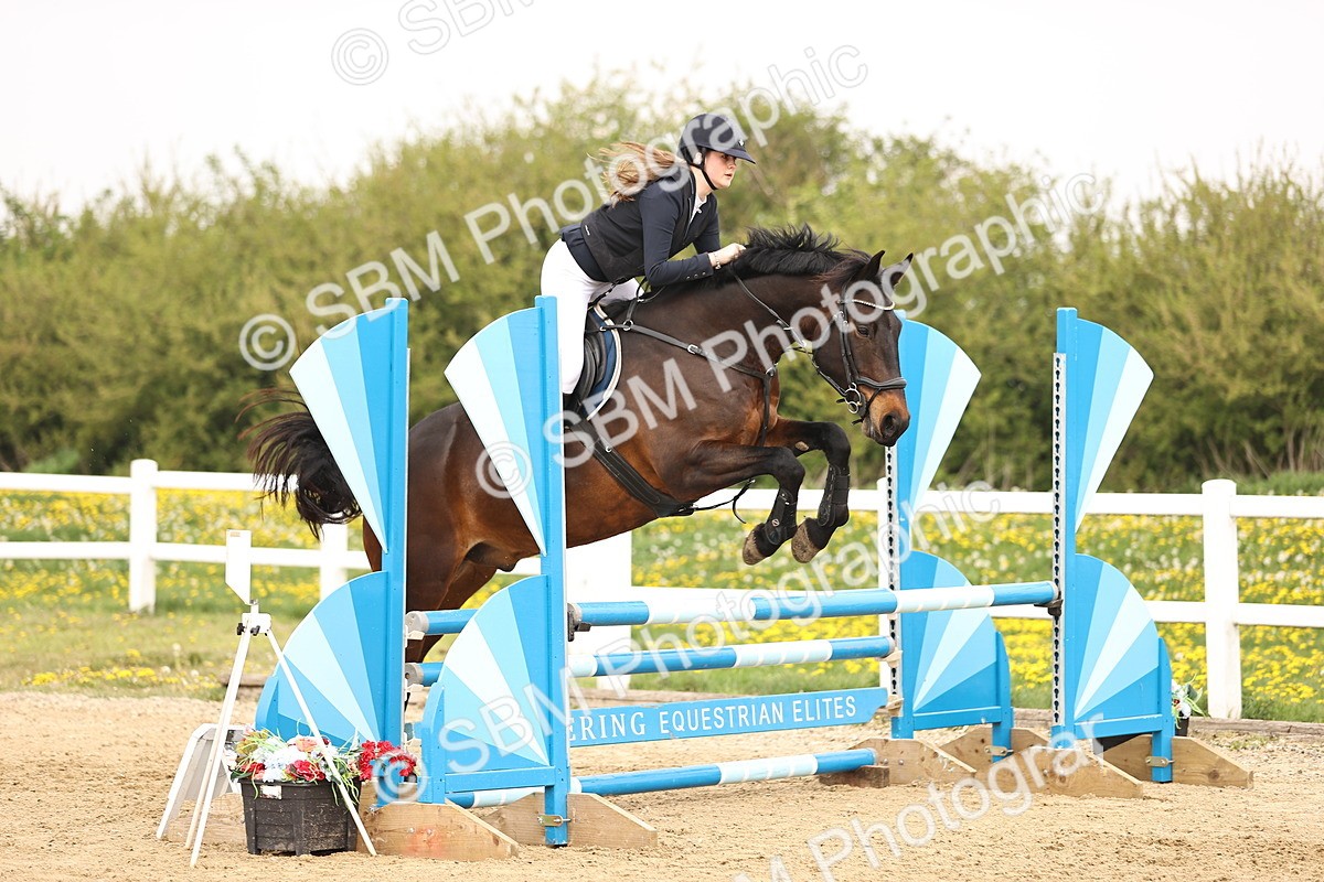  - Class 15 - Senior British novice - 90cm