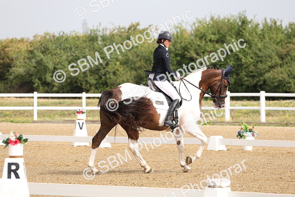 SBM_005454 - Class 6 - Novice 6 - 9.30-10.12