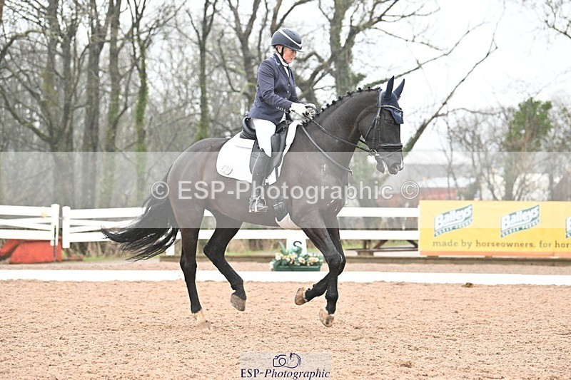 250215-121007-03341 - 228-Louise.Hutchinson-Shovern.Noire