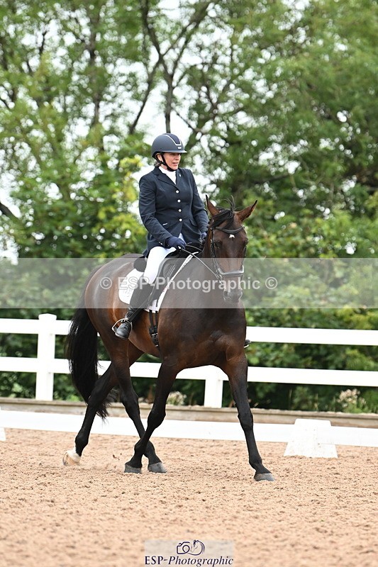 240815A-101359-00533 - 135-Anne.Shrubshall-Hfradin