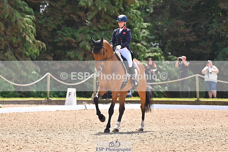 250523A-122507-06528 - D-468-Laura.Collett-LONDON.52