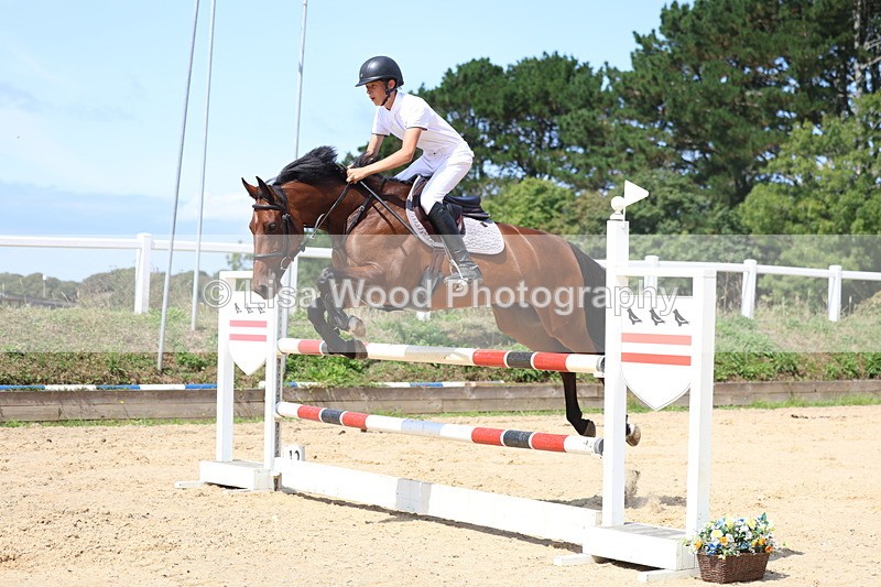 3E7A1728 - Class 8: Senior Newcomers/1.10m open
