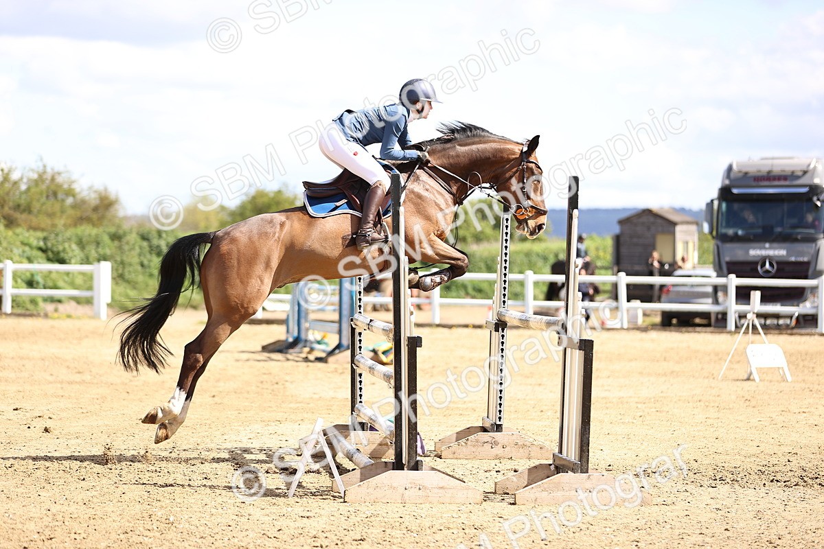 SBM_004245 - Class 17 - Senior Newcomers - 1.10m