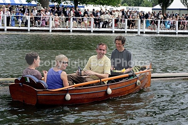 090704 TEDDY IMG_0725 - HENLEY REGATTA  SATURDAY 4th JULY 2009