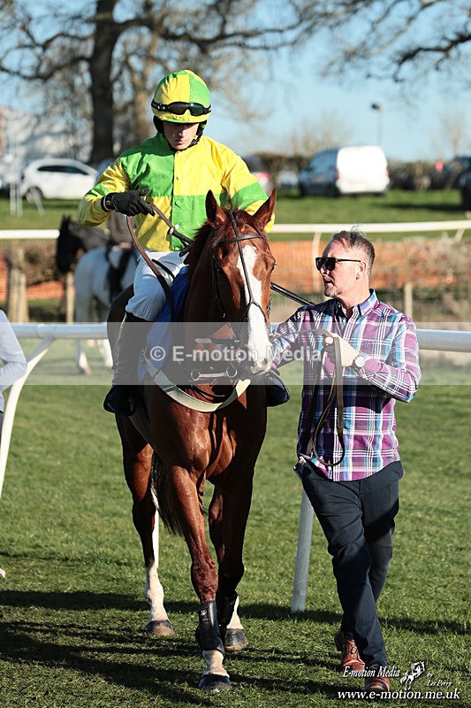 PtP 210326 1183 - VWH Cirencester Races 21/03/26