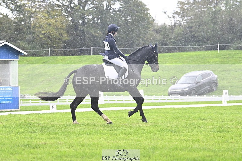 251023A-121910-04061 - F-421-Isabella.Hooton