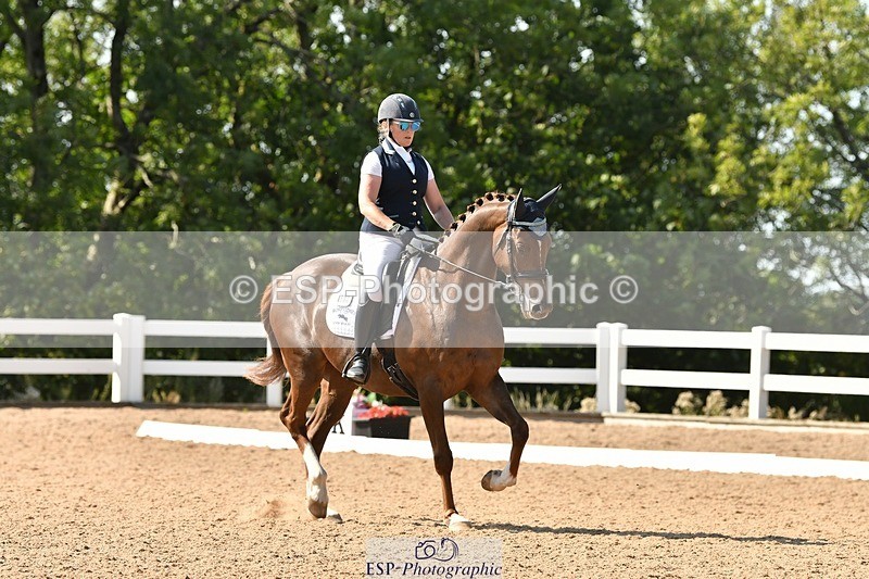 250817-154609-11306 - 214-Verity.PerryVogue