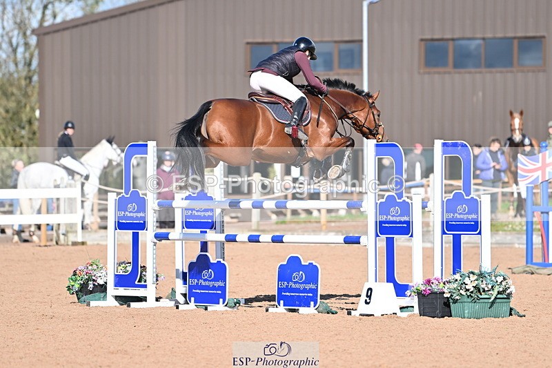 231014A-113016-04399 - Cls 18 Newcomers & 1.10m Open