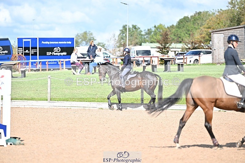 250924-132004-00417 - Cls 4 Newcomers and 1.10m Open