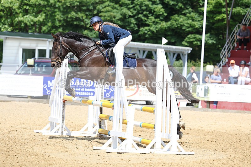 3E7A0218 - Class 9: Senior BN/90cm open