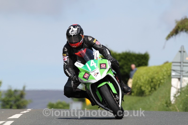 John Barton Kawasaki / Marks Bloom Racing / Wemoto - Bikenation Lightweight TT