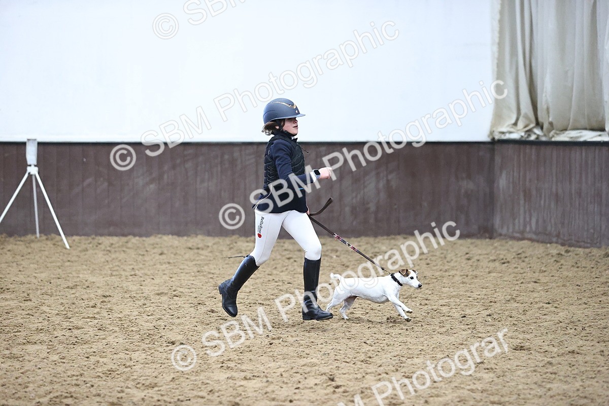 SBM_001576 - Class 3 - Horse & Hound 60cm