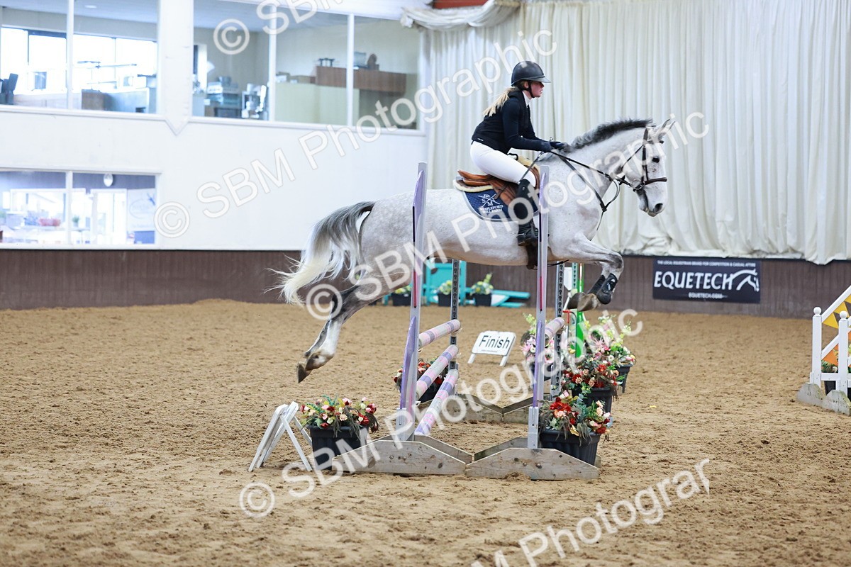 SBM_003022 - Class 9 - Equissage Pulse Senior BritiNovice/ 90cm Open