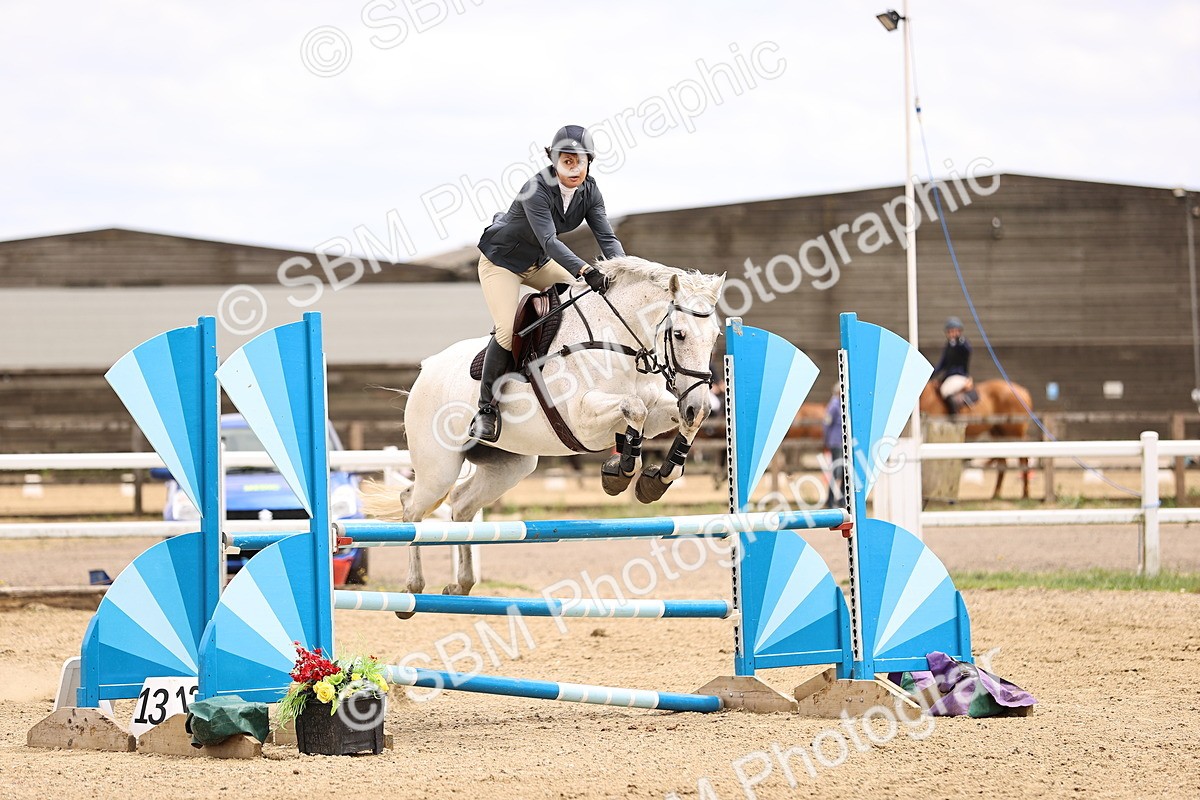 SBM_000391 - Class 4 - 1m showjumping