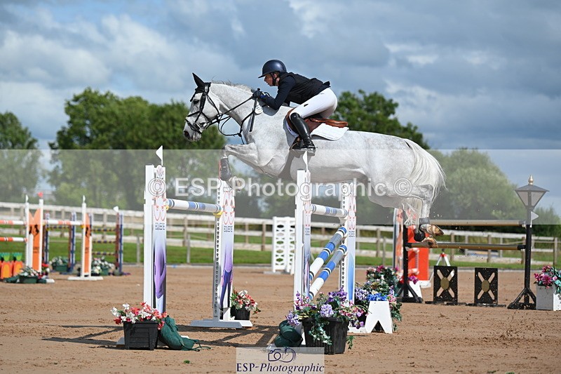 230721A-161009-07648 - Cls 10, 2 Star Big 1.45m Start to break