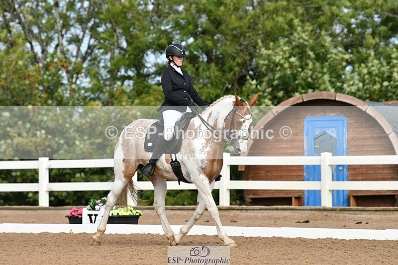 250906-095834-00528 - 090-Isabel.LawsonIn.the.pink