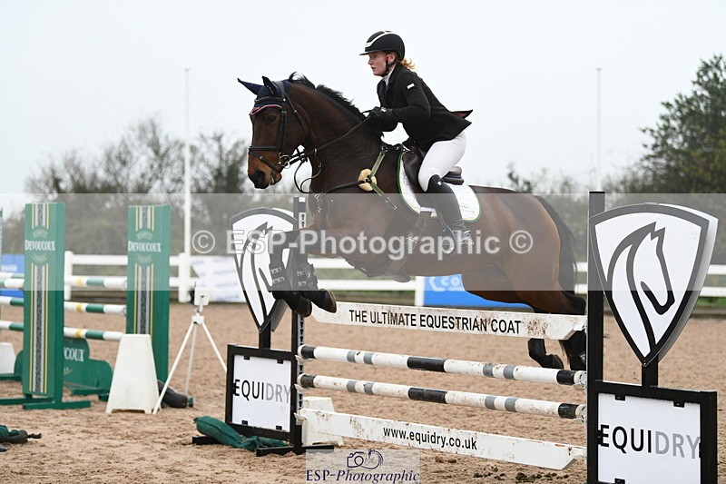 241103A-104315-07552 - SUN Cls 21 Snr Newcomers and 1.10m Open