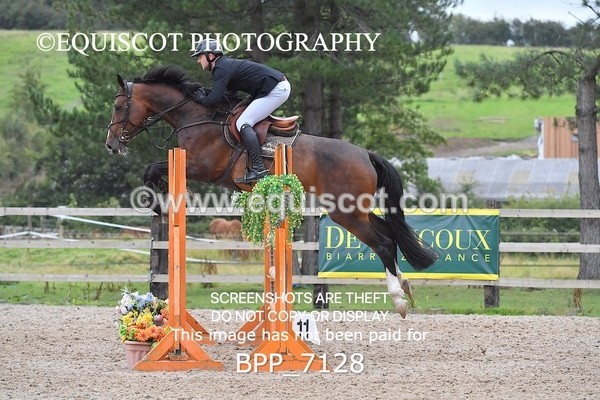 BPP_7128 - CLASS 4 Senior Newcomers/ 1.10m Open