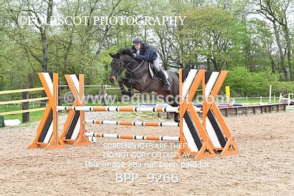 BPP_9266 - CLASS 30 SUN Senior Newcomers/ 1.10m Open