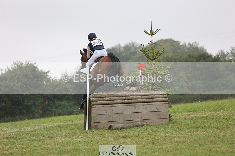 240901A-103922-06050 - 316-Francesca.Lawrence-WITH.A.LITTLE.BIT.OF.LUCK