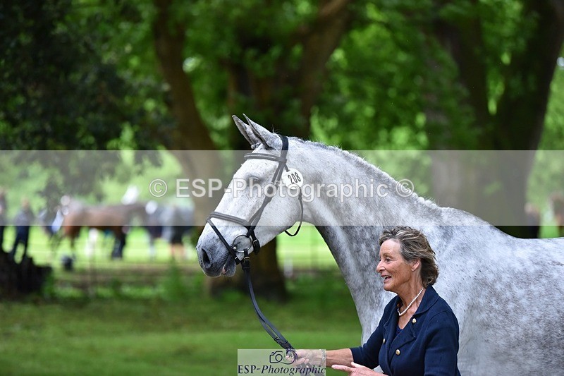 240522-162818-00938 - 208-KING_LOUIS-Mary_King