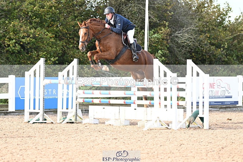 241023A-143259-01067 - Cls 4 Newcomers and 1.10m Open