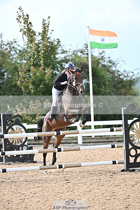 241004A-133135-02244 - Fri 10 1.05m amateur Quals