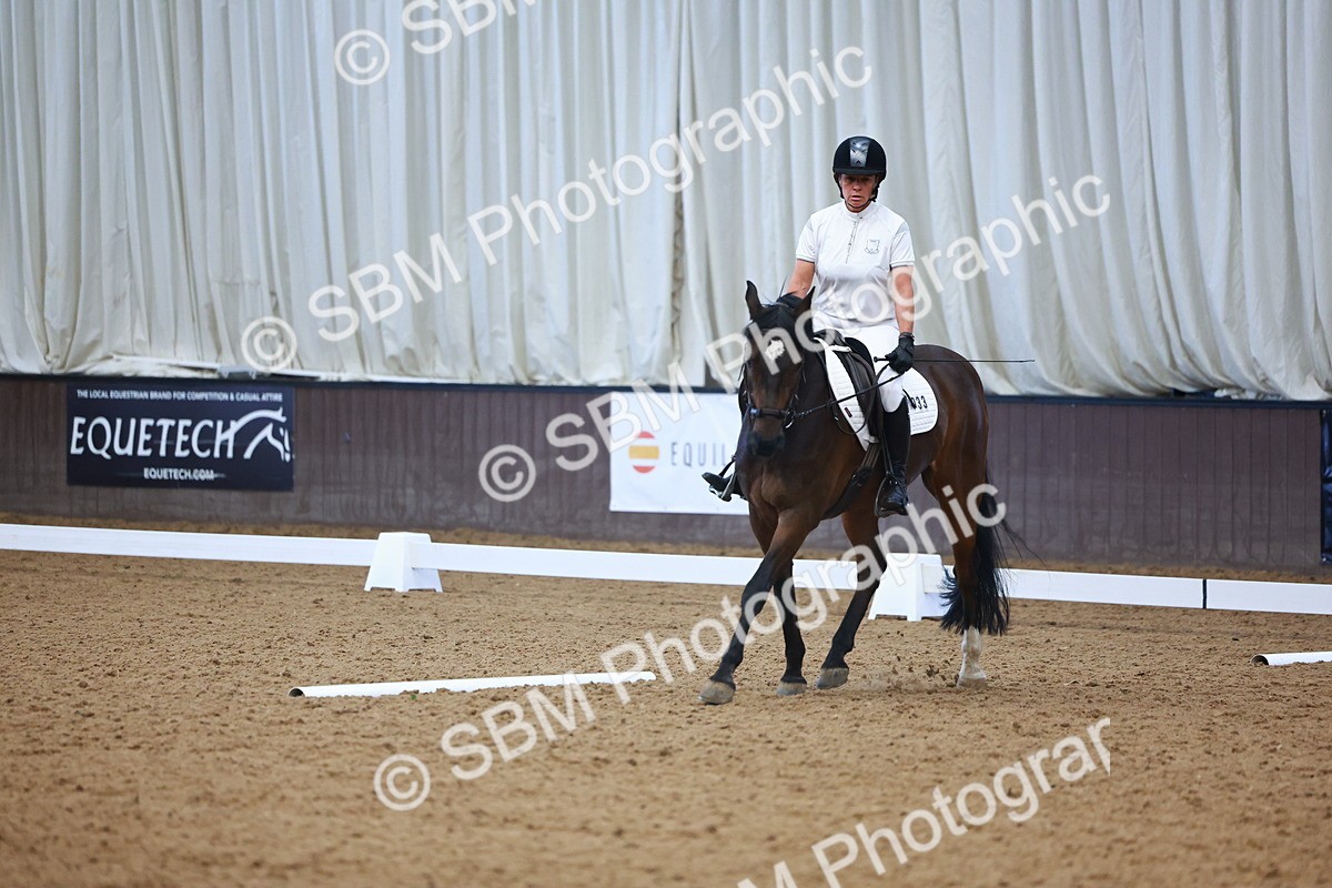 0B8A9093 - Class 6 - Novice 3