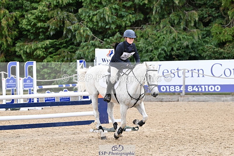 250802A-133227-03284 - F-252-Charlotte.Godwin-UNNAMED