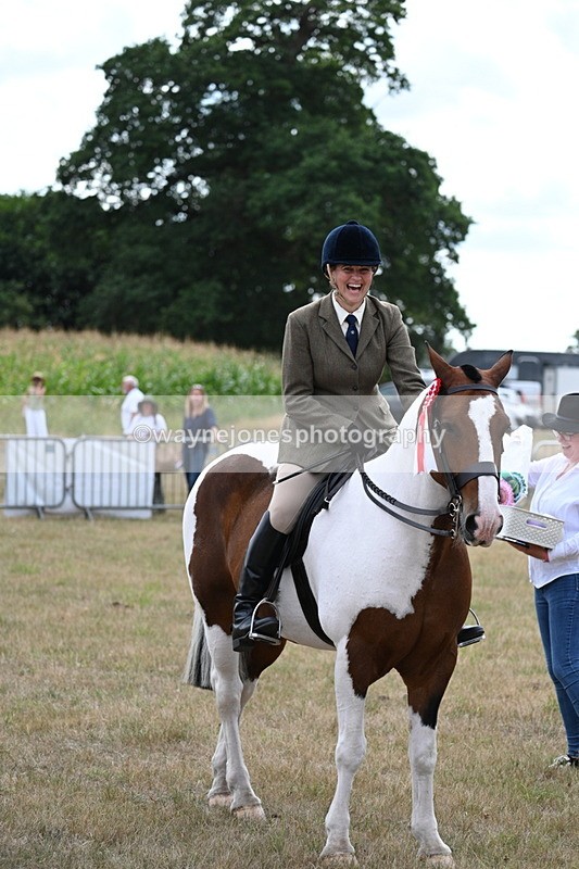WJ7_5518 - Class 12 Ridden Cob