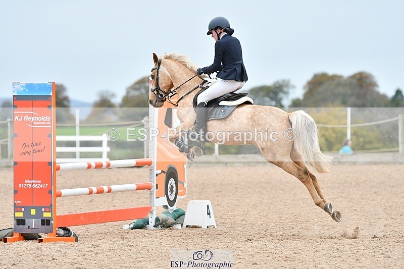 251026-142324-03330 - Cls 29-32 All 128cm 138cm Classes