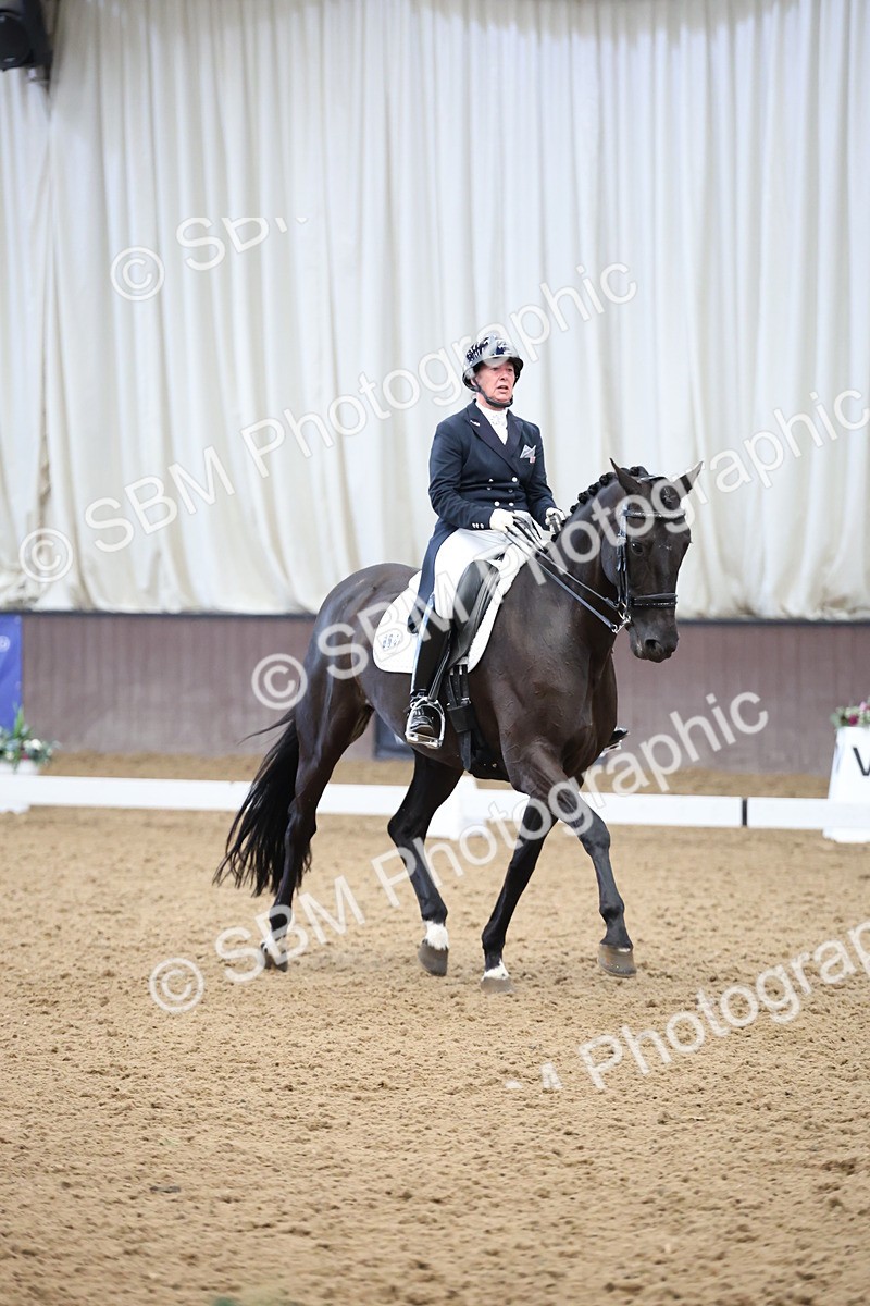 SBM_004779 - Class 9 - FEI Inter 1 Gold - 16.59-17.47